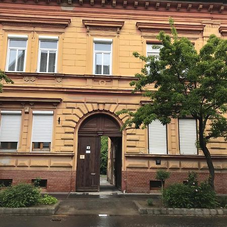 Classic Apartman Szeged Eksteriør bilde