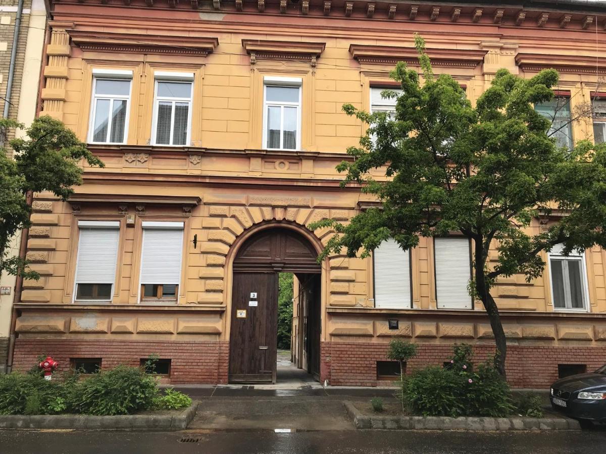 Classic Apartman Szeged Eksteriør bilde